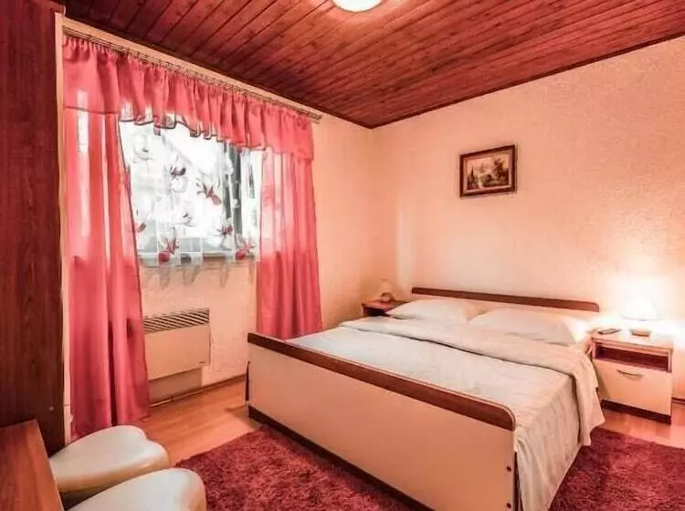 Majatalo Guest House Slavica