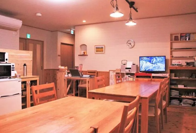 Majatalo Guesthouse Kanoka