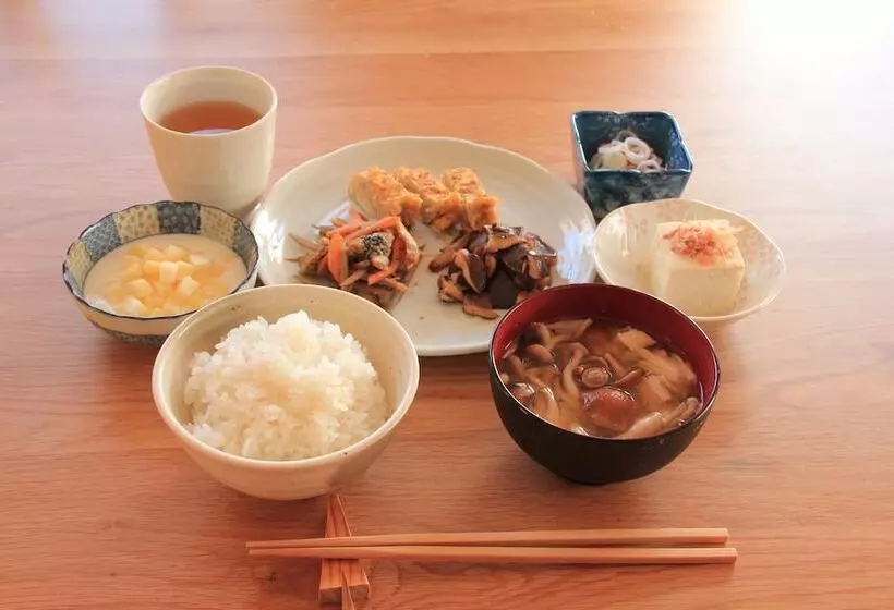 Majatalo Guesthouse Kanoka