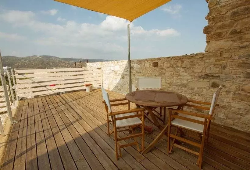 Thyone Uno Bal Cottage