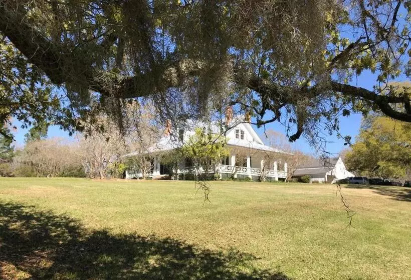 Aamiaismajoitus (B&B) Canemount Plantation Inn