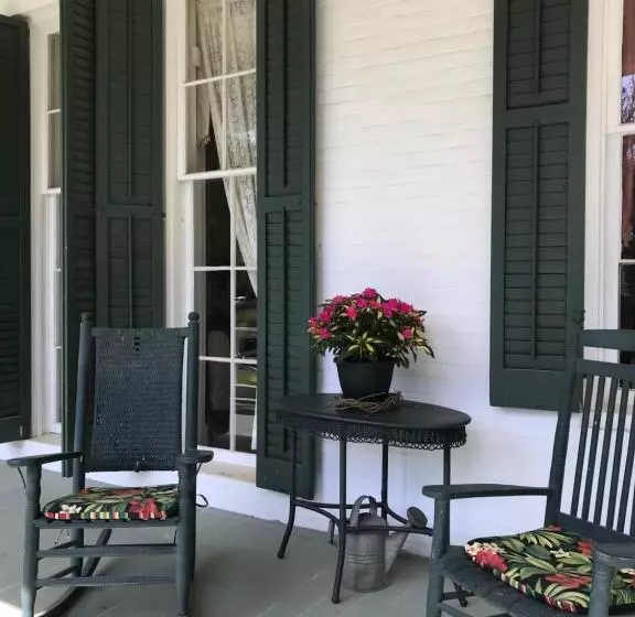 Aamiaismajoitus (B&B) Canemount Plantation Inn