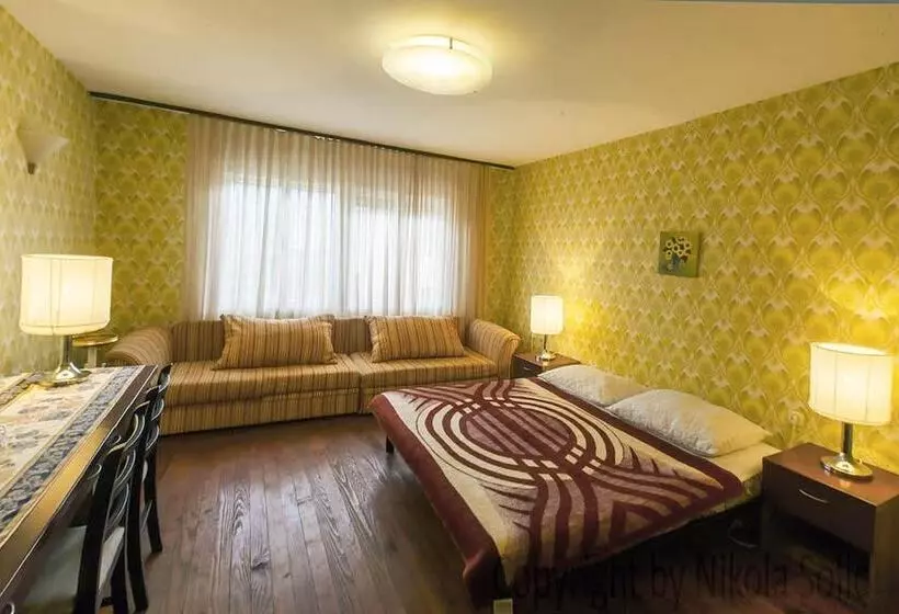 Dragan’s Den Plitvice Hostel