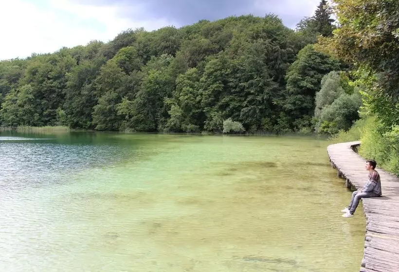 Dragan’s Den Plitvice Hostel