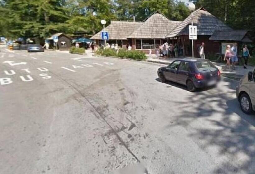 Dragan’s Den Plitvice Hostel