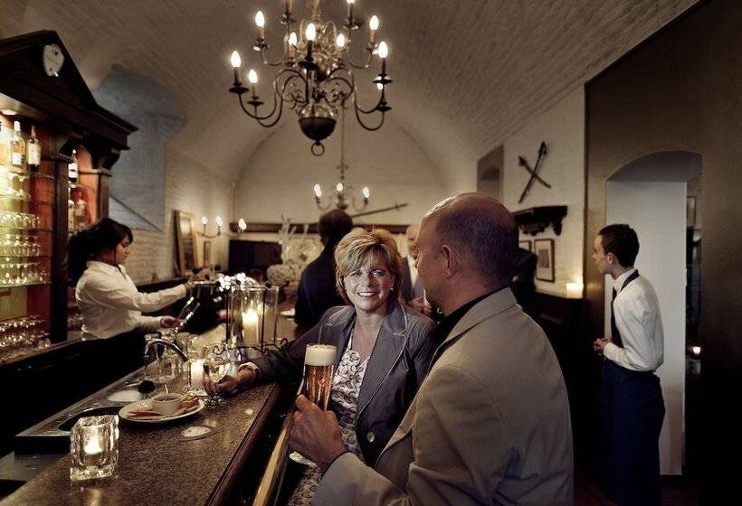 Hotel En Restaurant Kasteel Elsloo