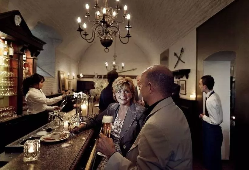 Hotel En Restaurant Kasteel Elsloo