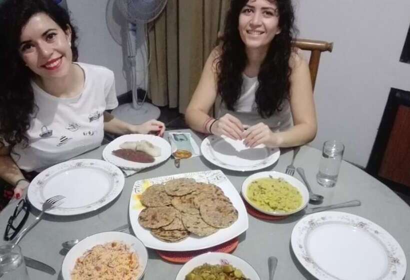 פנסיון Mango Roots