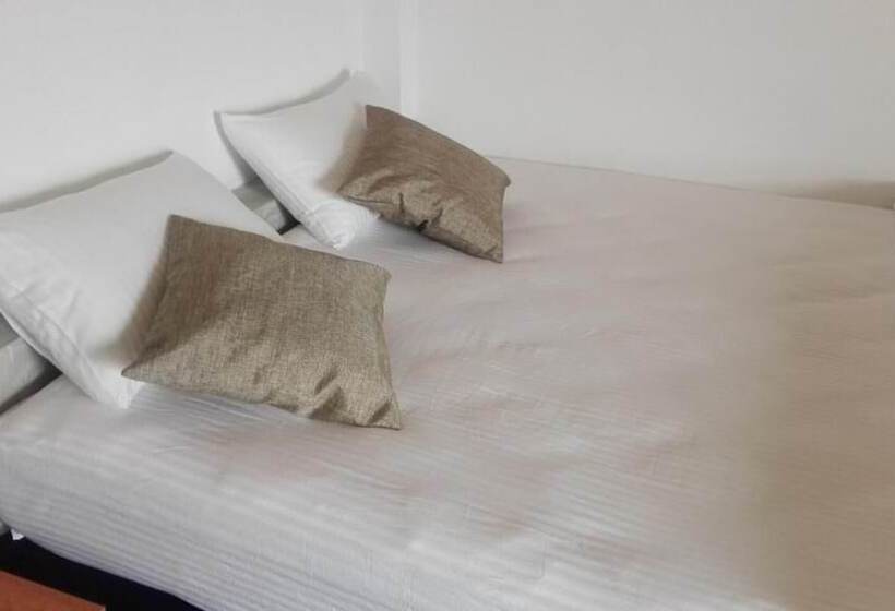 פנסיון Mango Roots