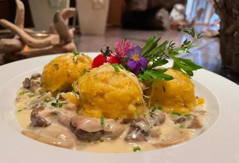 ユースホステル Landhuus Frauenkirch