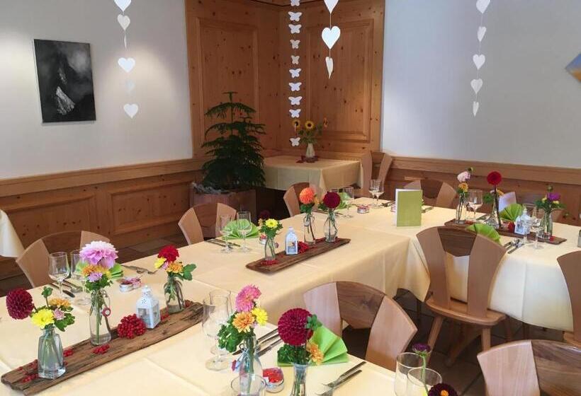 הוסטל Landhuus Frauenkirch