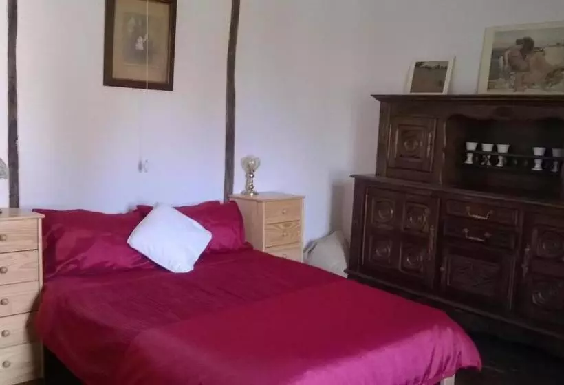 ベッドアンドブレックファースト La Châtaigne Dorée