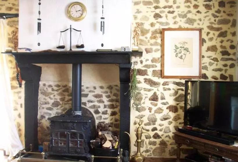 ベッドアンドブレックファースト La Châtaigne Dorée