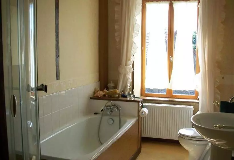 ベッドアンドブレックファースト La Châtaigne Dorée