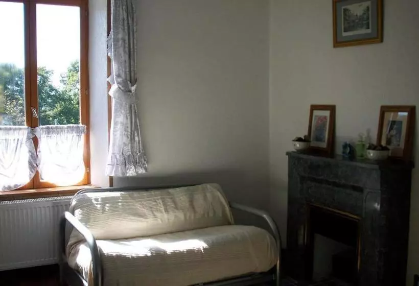 ベッドアンドブレックファースト La Châtaigne Dorée