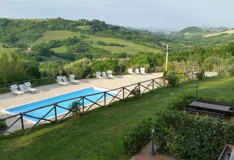 ホテル Agriturismo Tre Querce