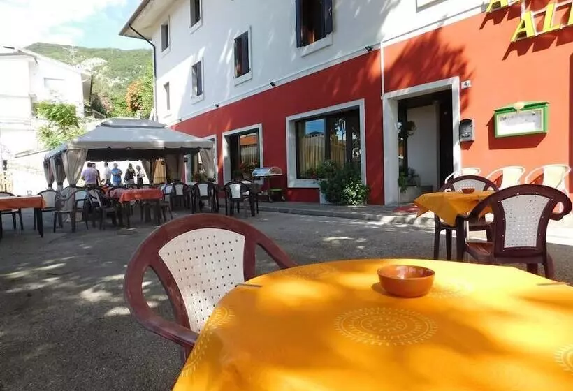 Hotelli Albergo Alla Posta