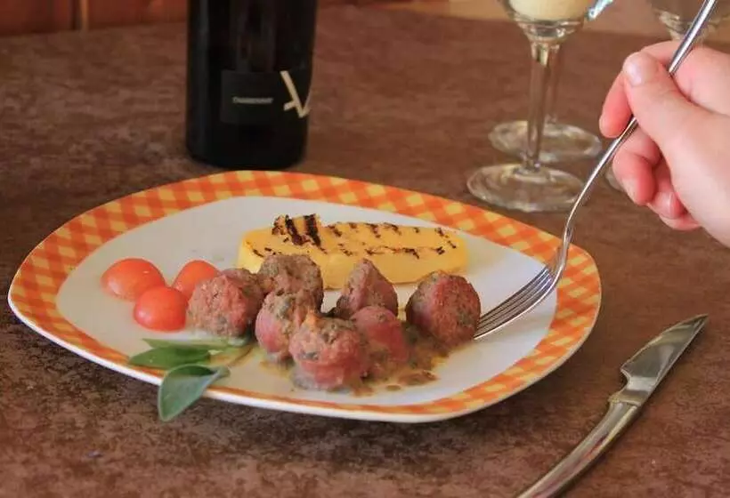 Hotelli Albergo Alla Posta