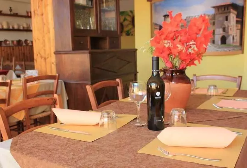 Hotelli Albergo Alla Posta