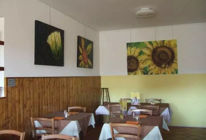 Hotelli Albergo Alla Posta