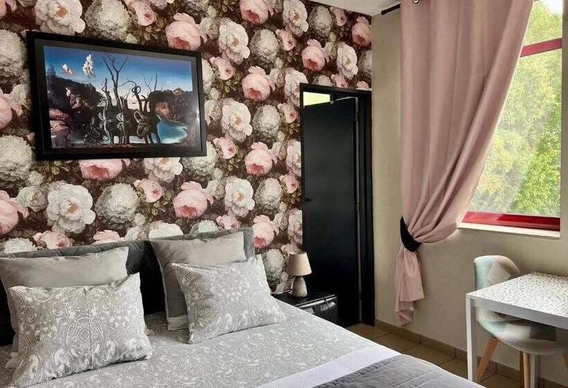 فندق Haras Des Chartreux