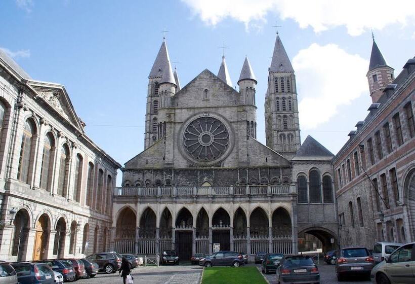 فندق Haras Des Chartreux