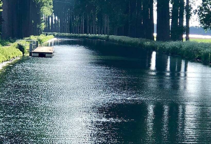 فندق Haras Des Chartreux