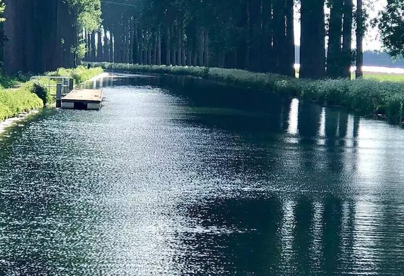 Hotelli Haras Des Chartreux