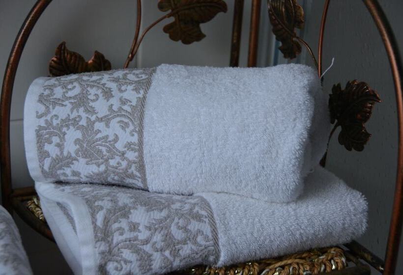 فندق Haras Des Chartreux