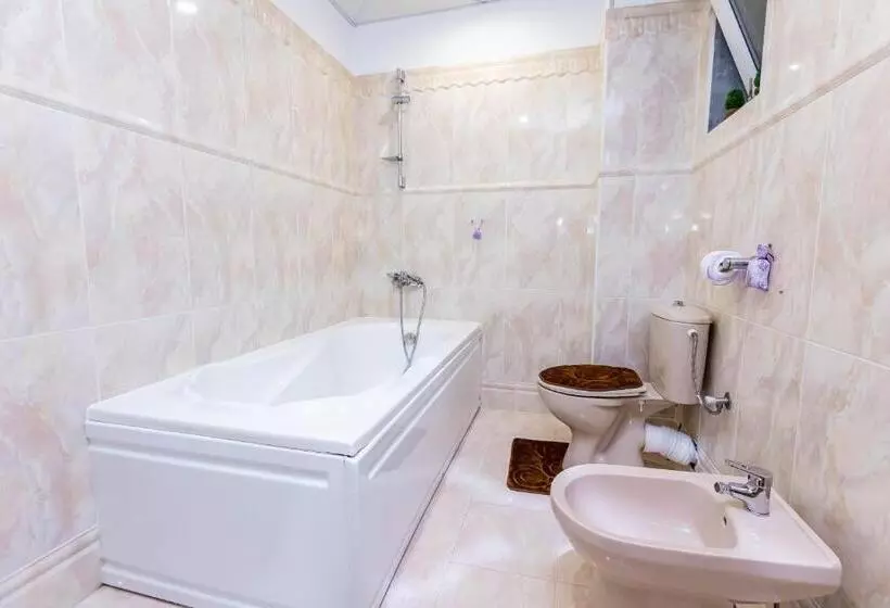 Hotelli Komitite Complex