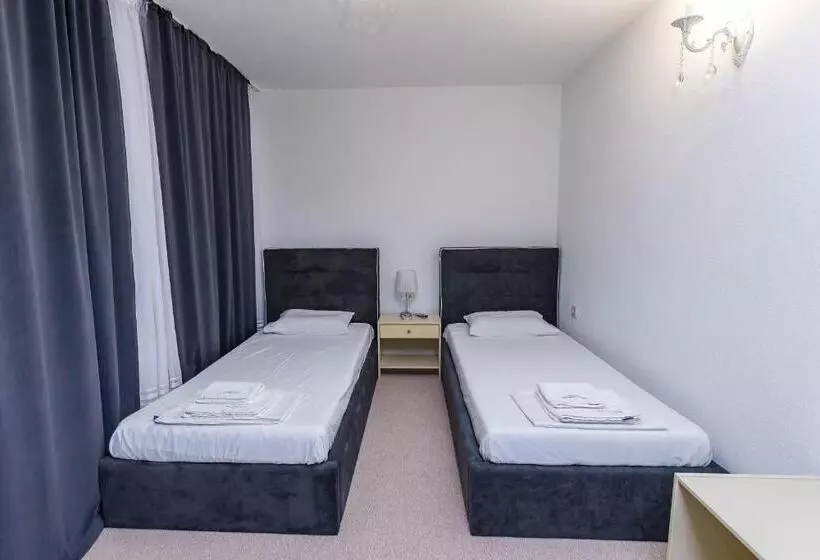 Hotelli Komitite Complex