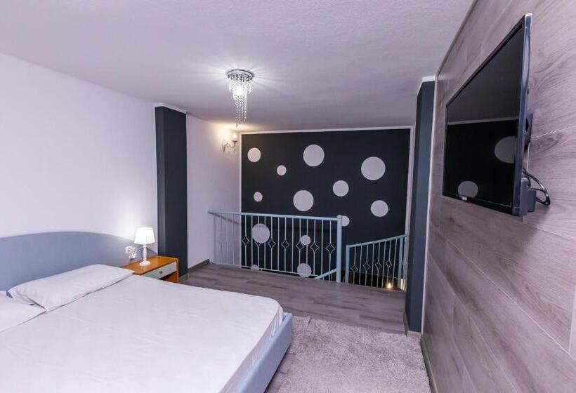 호텔 Komitite Complex