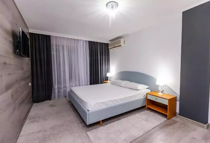 Hotelli Komitite Complex