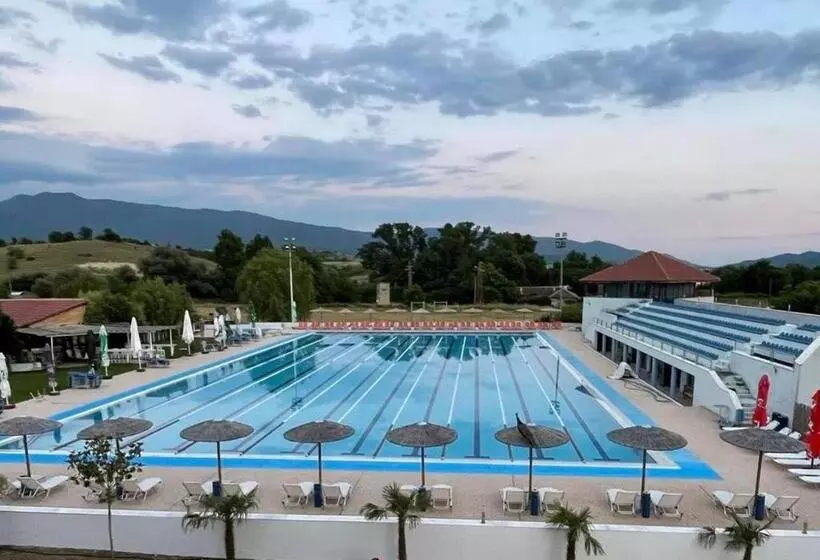 Hotelli Komitite Complex