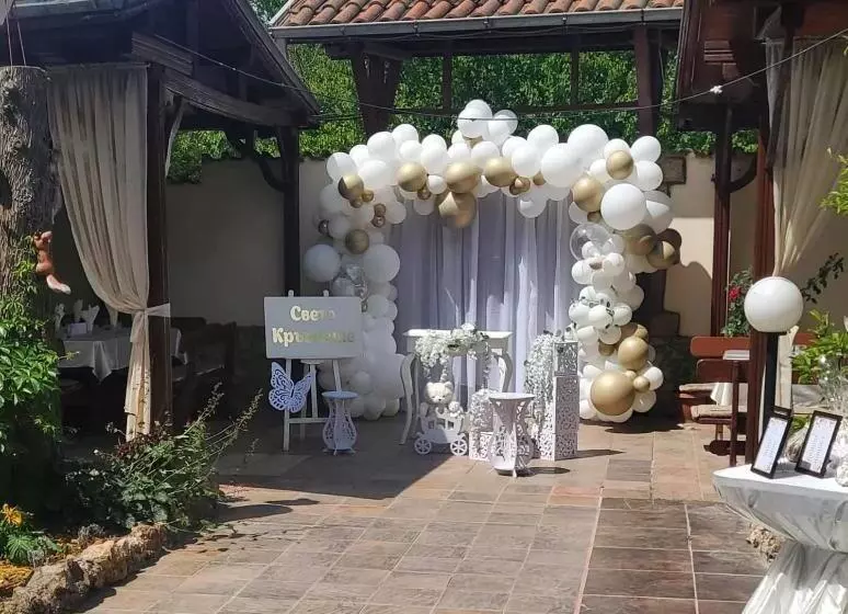 Hotelli Komitite Complex