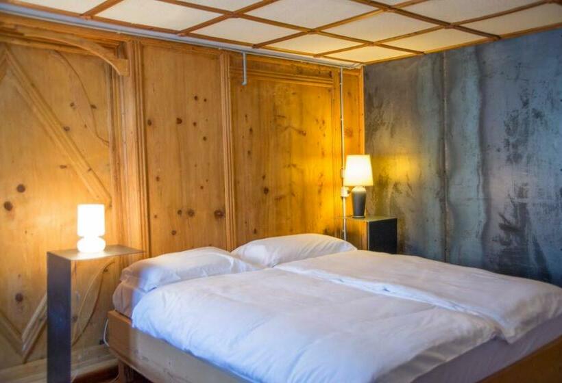 Hotelli Vittoria   Ca  De La Montagna