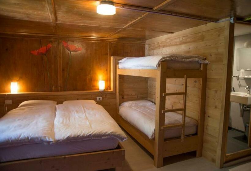 Hotelli Vittoria   Ca  De La Montagna