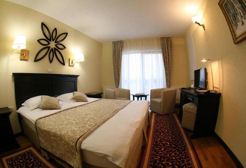 بنسيون Casa Bata