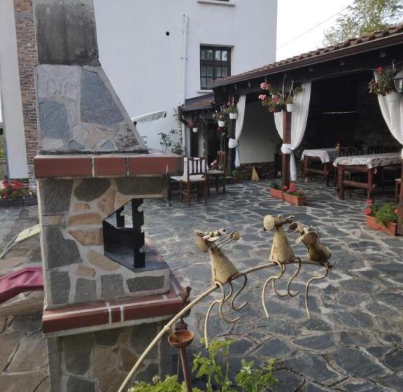 펜션 Guest House Popov