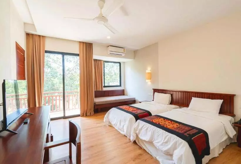 Lomakeskus Sabaidee Valley