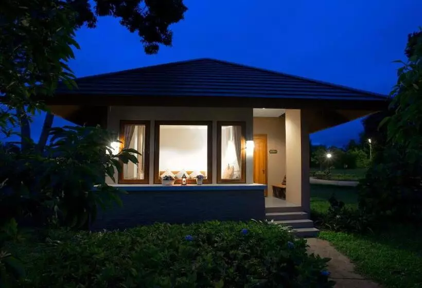 Lomakeskus Sabaidee Valley