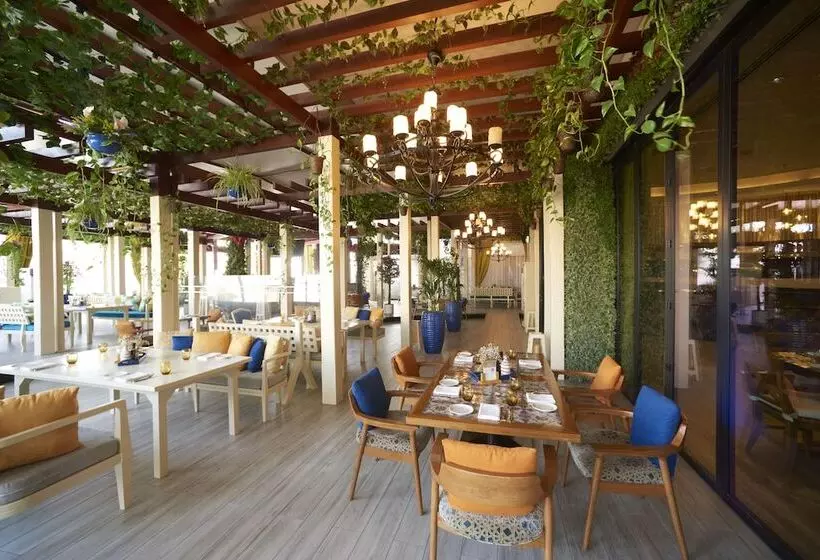 Grand Hyatt Dubai Resort & Waterpark