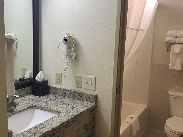 בית מלון כפרי Americinn By Wyndham Marshall