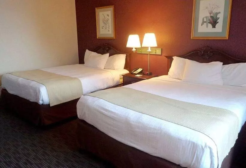 هتل Americinn By Wyndham Marshall