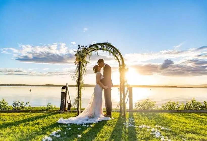 酒店 Stay At Raffertys Resort