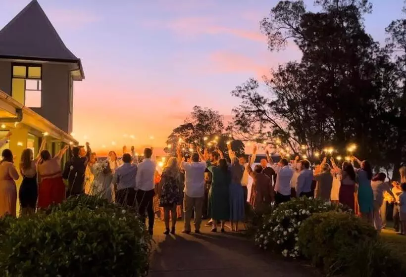 酒店 Stay At Raffertys Resort