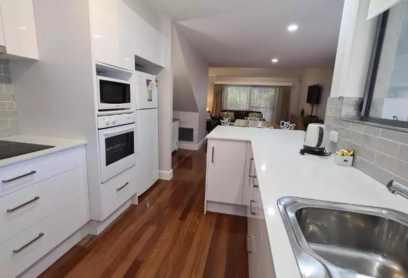 酒店 Stay At Raffertys Resort