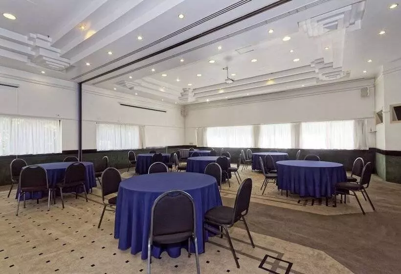 Hotelli Bristol The Time Berrini