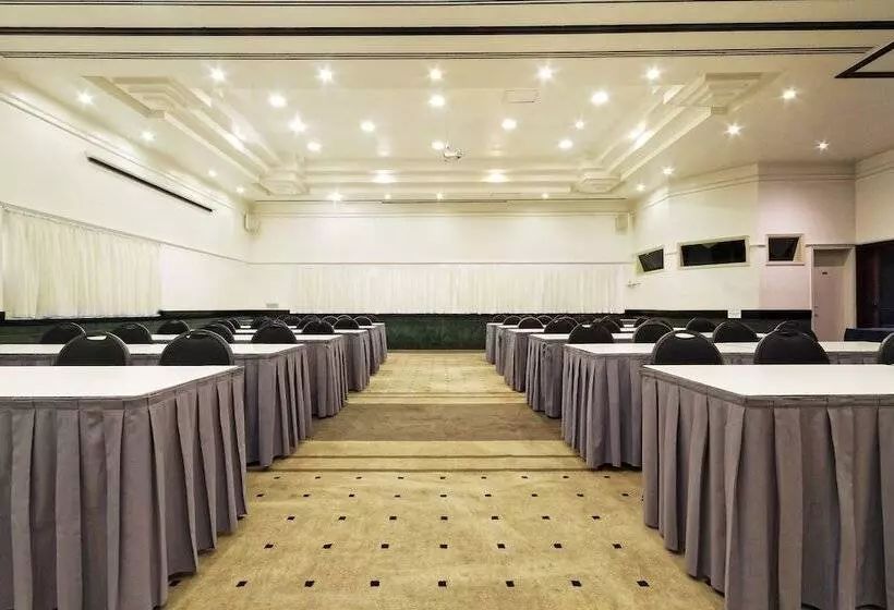 Hotelli Bristol The Time Berrini