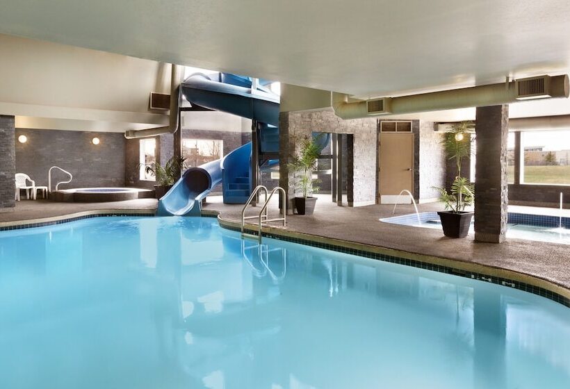 هتل Days Inn By Wyndham Regina